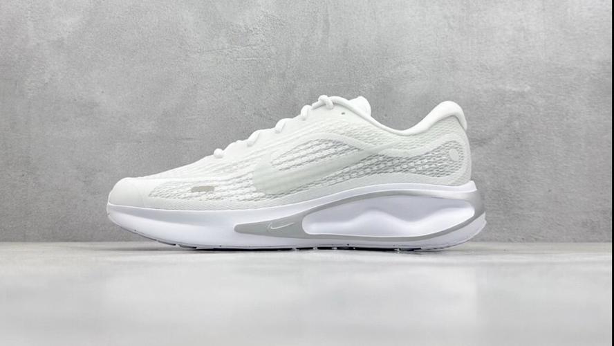 nike中长跑鞋训练，nike中长跑推荐跑鞋。 nike中长跑鞋训练，nike中长跑推荐跑鞋。 大匠心设计